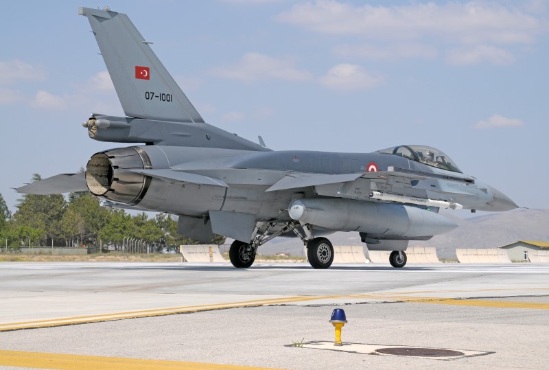 Photo 08.JPG - A new F-16C Block 50 of 142. Filo on the way to the runway